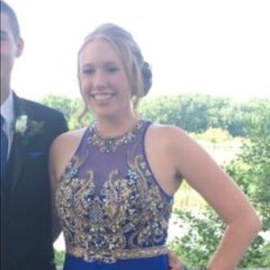 Meet your Posher, Rebecca